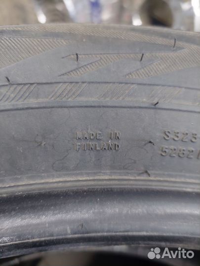 Nokian Tyres WR SUV 4 245/50 R19