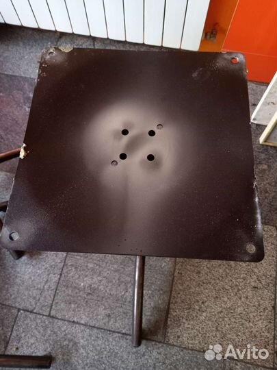 Подставка металлическая