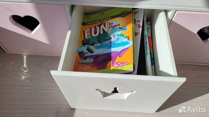 Кукольный домик с мебелью