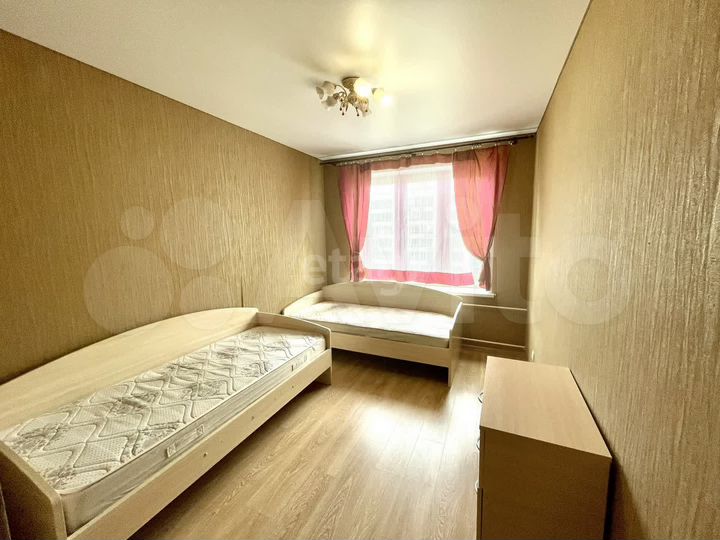 2-к. квартира, 55 м², 8/10 эт.