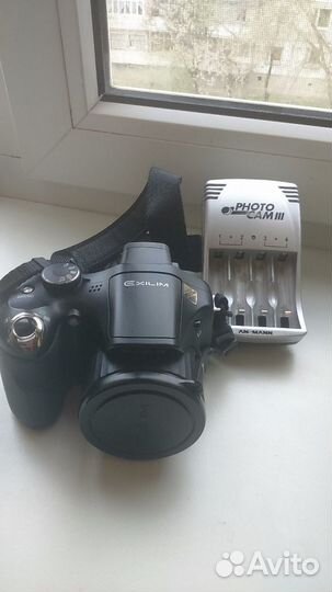 Фотоаппарат Casio Exilim EX-FH20