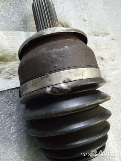 Привод правый Mitsubishi Grandis 4wd