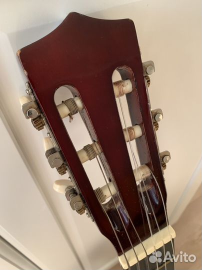 Классическая гитара amati