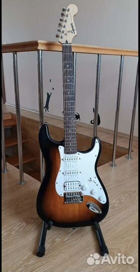 Электрогитара Fender Squier Bullet Strat Trem