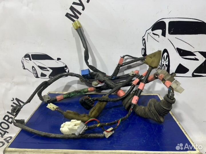 Проводка двери передняя левая Toyota Land Cruiser