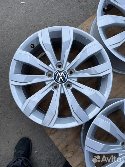 Диски литые volkswagen r17 оригинал