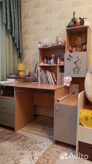 Письменный стол для школьника