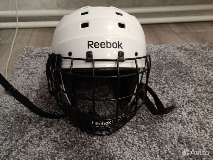 Хоккейный шлем reebok