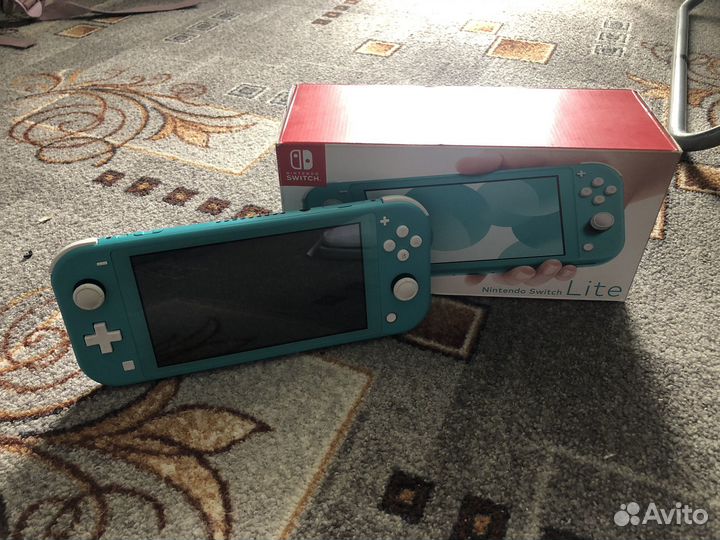 Nintendo Switch Lite с играми
