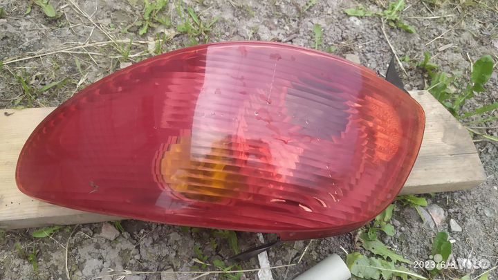 Задние фонари на пэжо