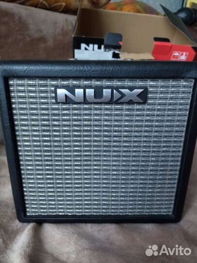 Гитарный комбоусилитель