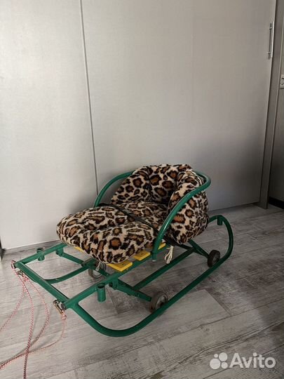 Детские санки на колесах