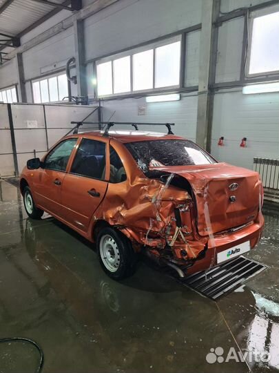 LADA Granta 1.6 МТ, 2013, битый, 114 000 км