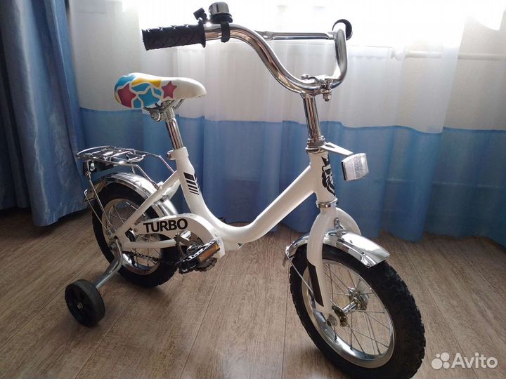 Детский велосипед с ручкой