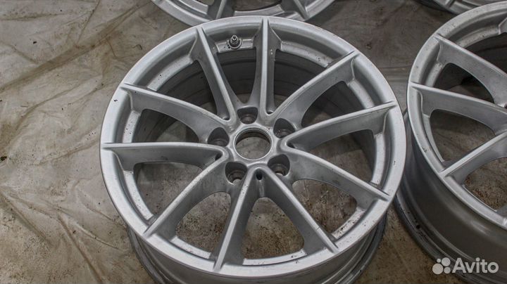 Диски R17 BMW 5 G30 оригинал с датчиками