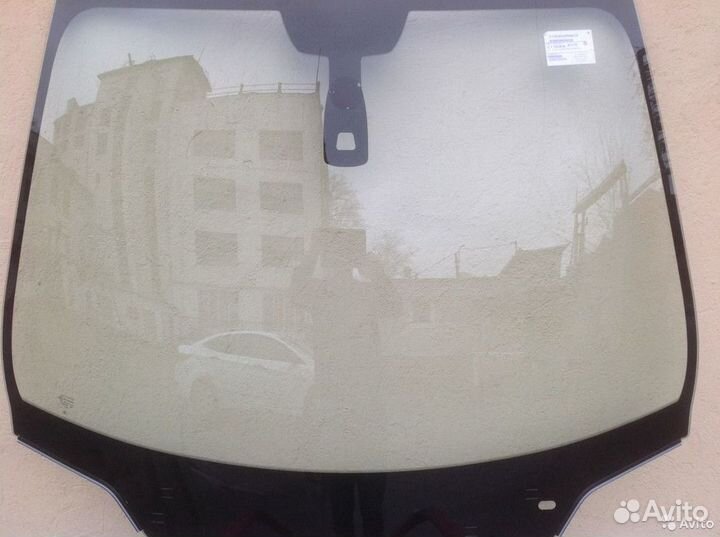 Лобовое стекло Пежо 308. Магазин автостекол