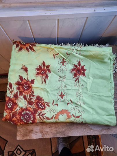 Покрывало(скатерть) шёлковое с бахромой