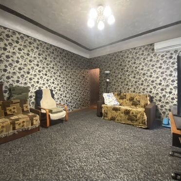 9-к. квартира, 185 м², 3/3 эт.
