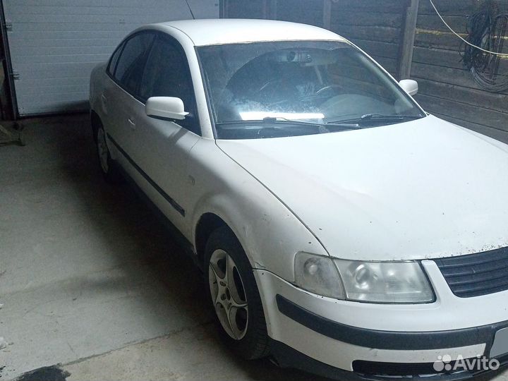 Volkswagen Passat 1.6 МТ, 1997, 130 000 км