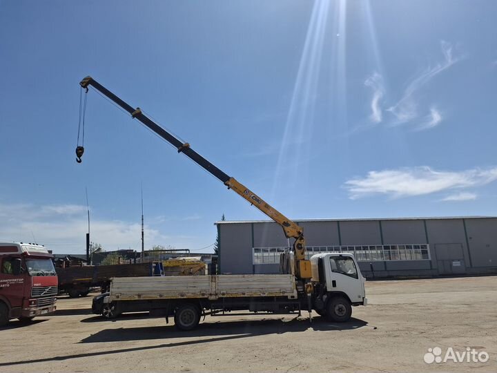 Isuzu Elf с КМУ, 2013