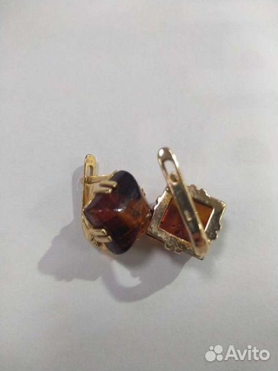 Янтарные серьги