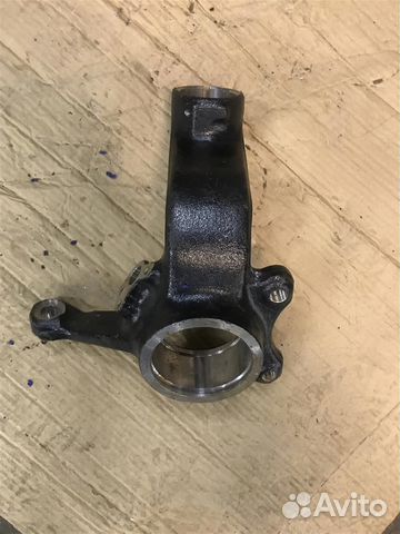 Кулак поворотный передний правый Volkswagen Shara