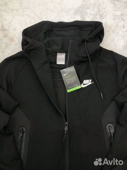 Спортивный костюм Nike