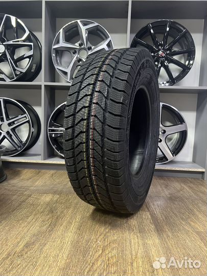 Continental VanContact Viking 215/65 R16C