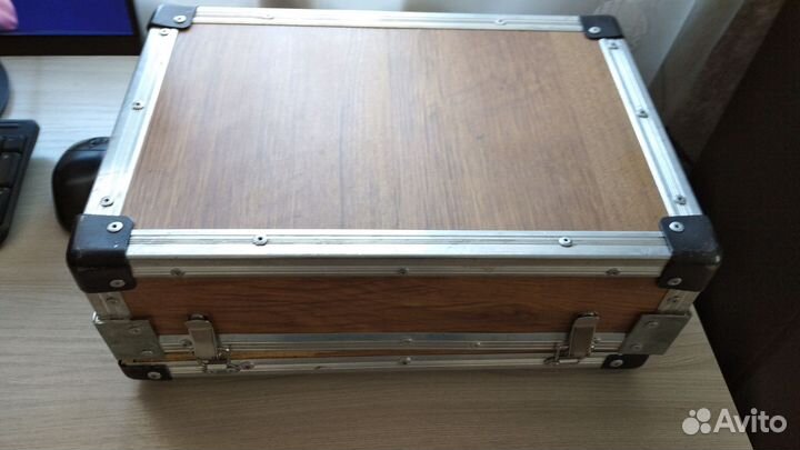 Микшерный пульт Behringer 1002B