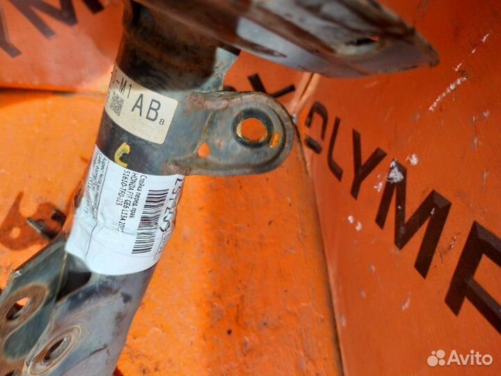 Стойка передняя правая Honda Fit GE6 L13A 2007