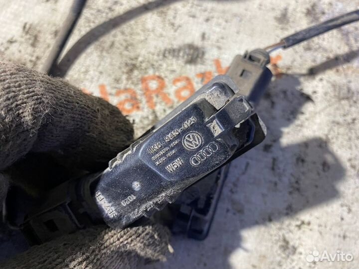 Плафон подсветки номера VW Polo 1.4