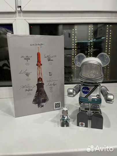 Мишка bearbrick астронавт nasa