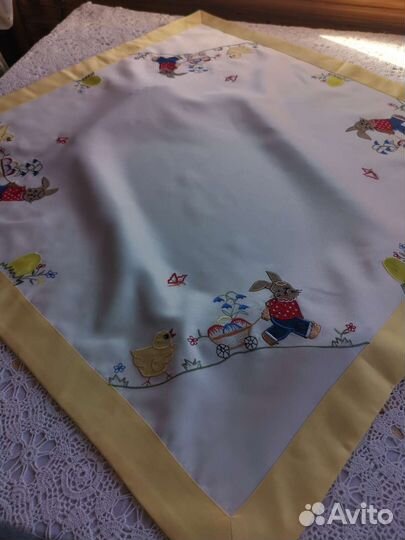 Скатерть пасхальная Зайка