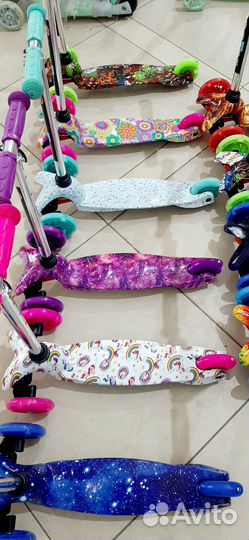 Детский самокат (новый)