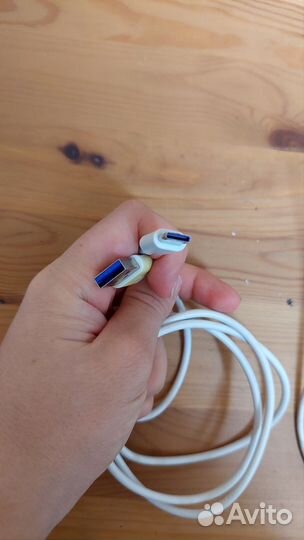 3 нерабочих шнура (type-c и micro USB 2)