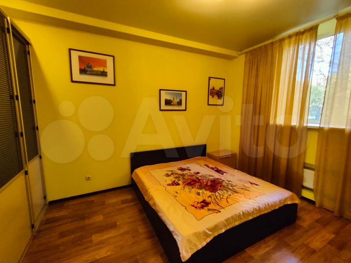 3-к. квартира, 85 м², 1/2 эт.