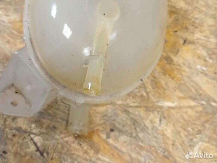 Бачек расширительный Renault logan 2