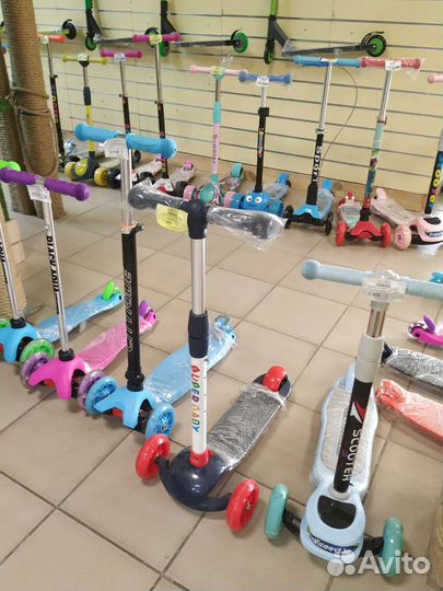 Самокат детский трехколесный