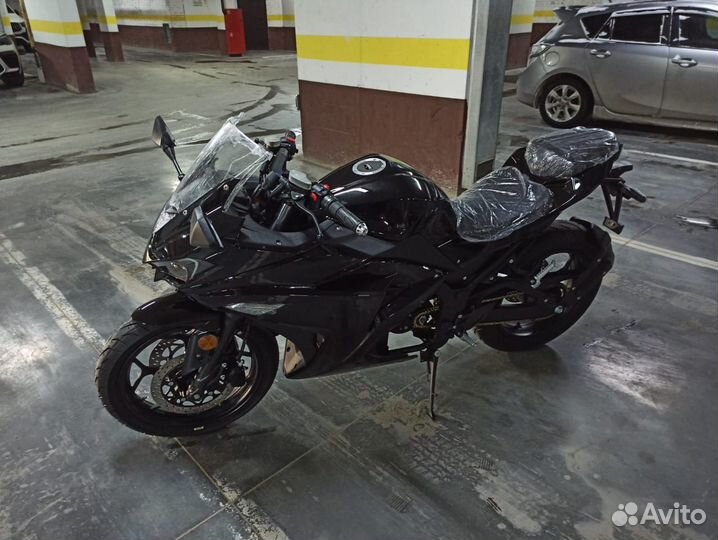 Электромотоцикл Yamaha YZF-R3, 3 кВт, 80 ач