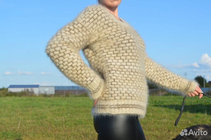 Пуловер женский