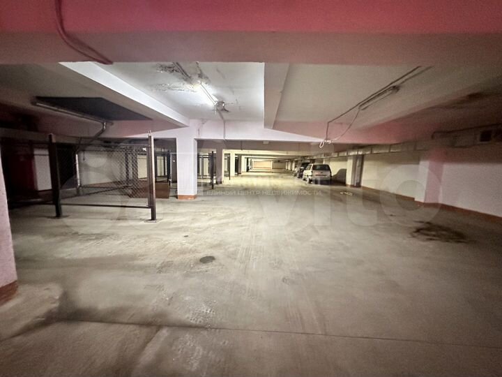 Машиноместо, 14 м²