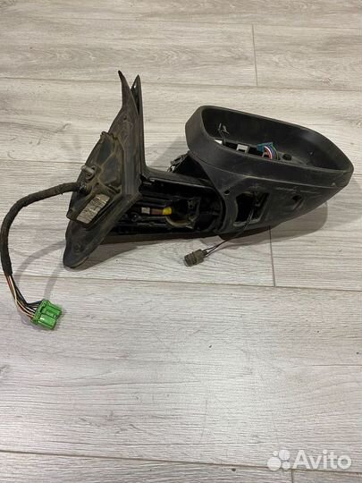 Зеркало 14 контактов правое Volvo Xc 70