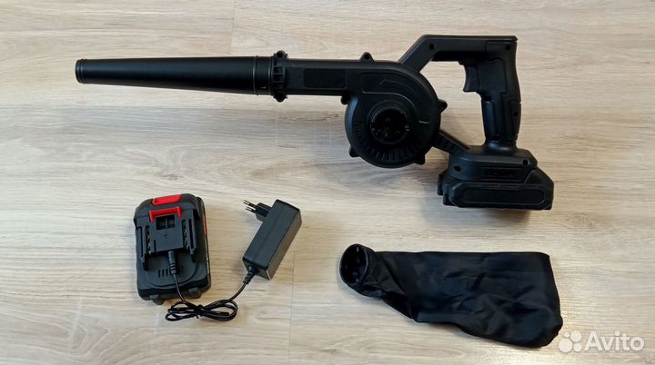 Воздуходувка портативная, 2 аккумулятора Новая