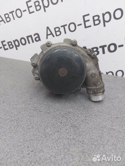 Помпа водяная двс Mercedes-Benz Gla-Class W176