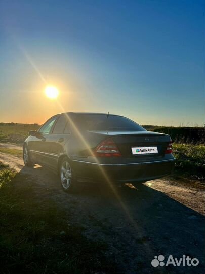 Mercedes-Benz C-класс 2.5 AT, 2006, 299 997 км