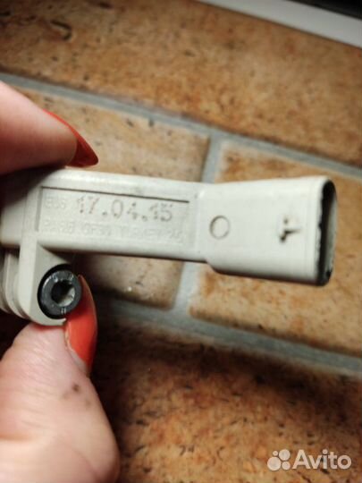 Датчик положения коленвала Skoda Rapid 2015