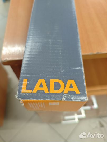 Амортизатор капота Нива Трэвэл