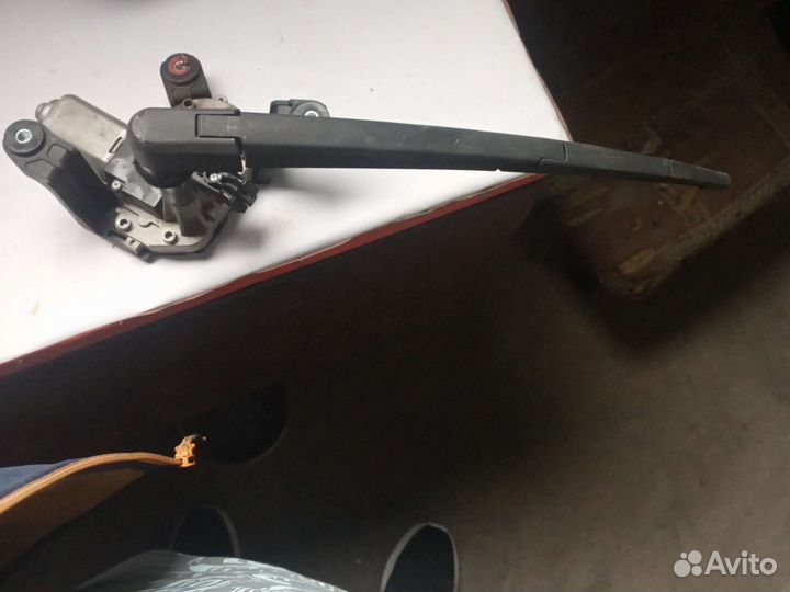 Моторчик заднего дворника opel astra