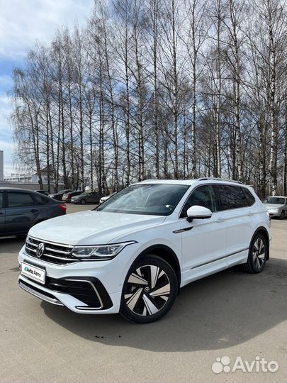 Volkswagen Tiguan 2.0 AMT, 2023, 4 900 км