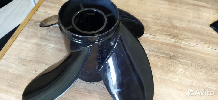 Винт гребной 150-300;4x14-1/2x18